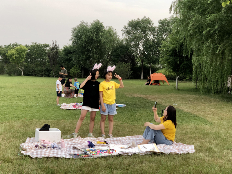 夏令營挑戰(zhàn)地攤經(jīng)濟(jì),覽眾房車不一樣的活動 夏令營挑戰(zhàn)地攤經(jīng)濟(jì),覽眾房車不一樣的活動