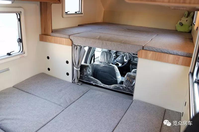 外觀大氣，空間十足的房車