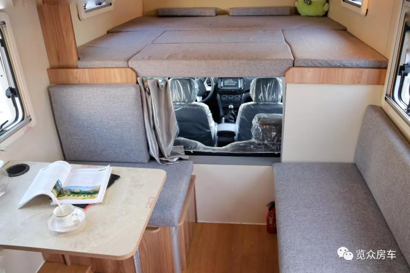 外觀大氣，空間十足的房車