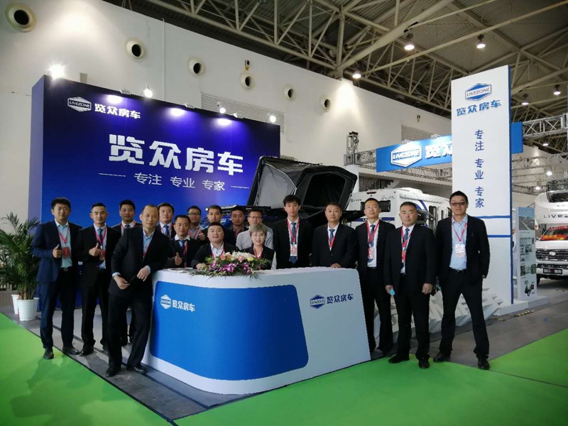 從這選房車的顧客怎么這么多？