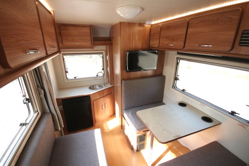 2米大床的房車，真的挺好