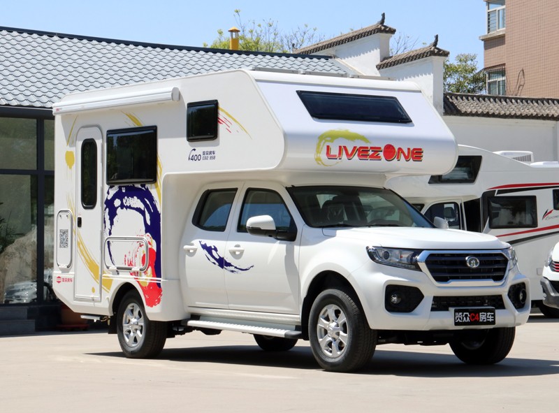 不懼荒野，不怕泥濘，四驅房車更給力