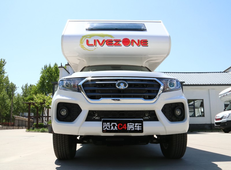 不懼荒野，不怕泥濘，四驅房車更給力