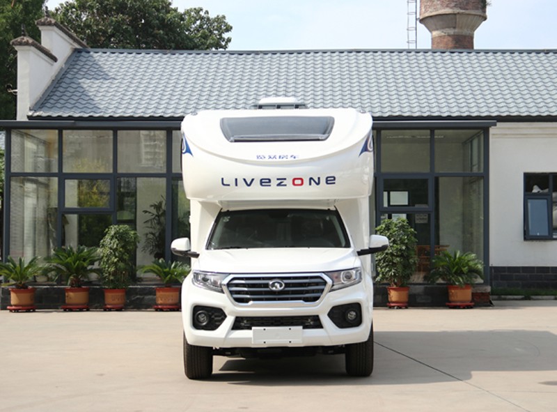 這款六座房車(chē)，還是四驅(qū)房車(chē)