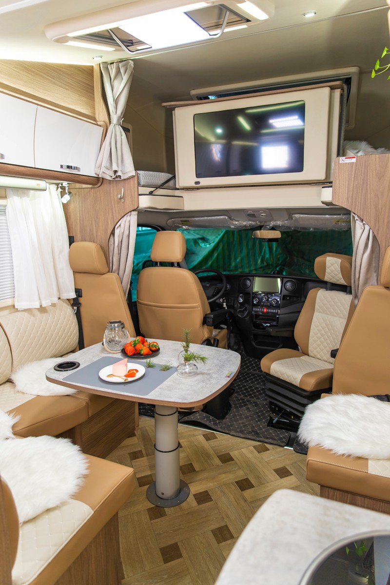 品質(zhì)、安全、舒適、空間,這款房車沒得挑 品質(zhì)、安全、舒適、空間,這款房車沒得挑