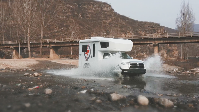 自由炮房車(chē)，讓旅行更自由