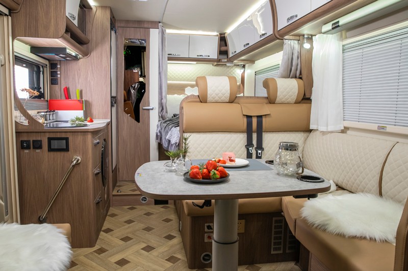 塞拉維房車，夠大，夠舒適