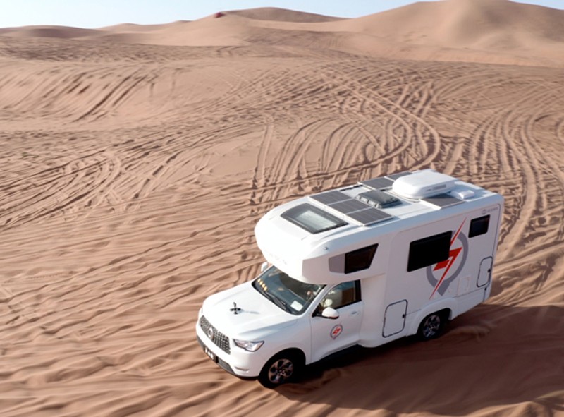 極致動力、四驅越野，樣樣都強，就是這款房車