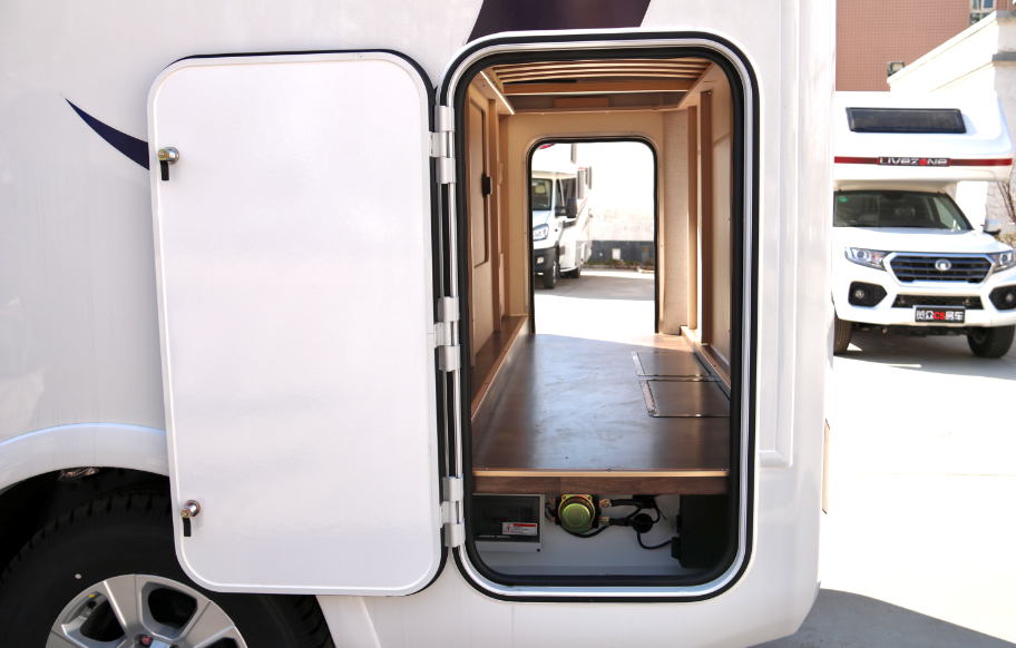 分時四驅、超大空間、一代經典——風駿C7！