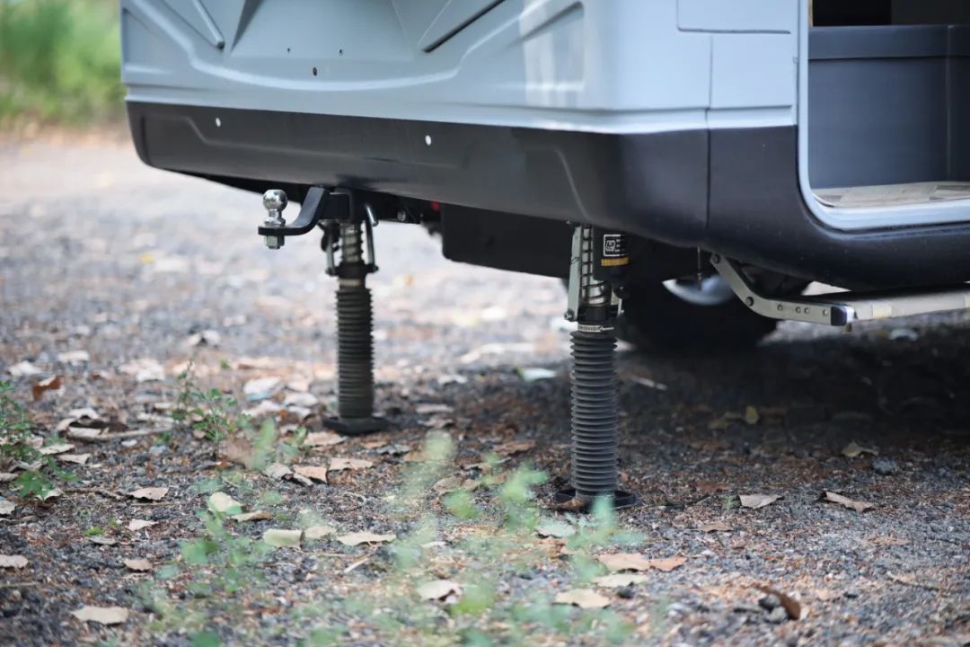 TOD智能四驅 全車越野套件，這是不是你理想的C型越野房車？