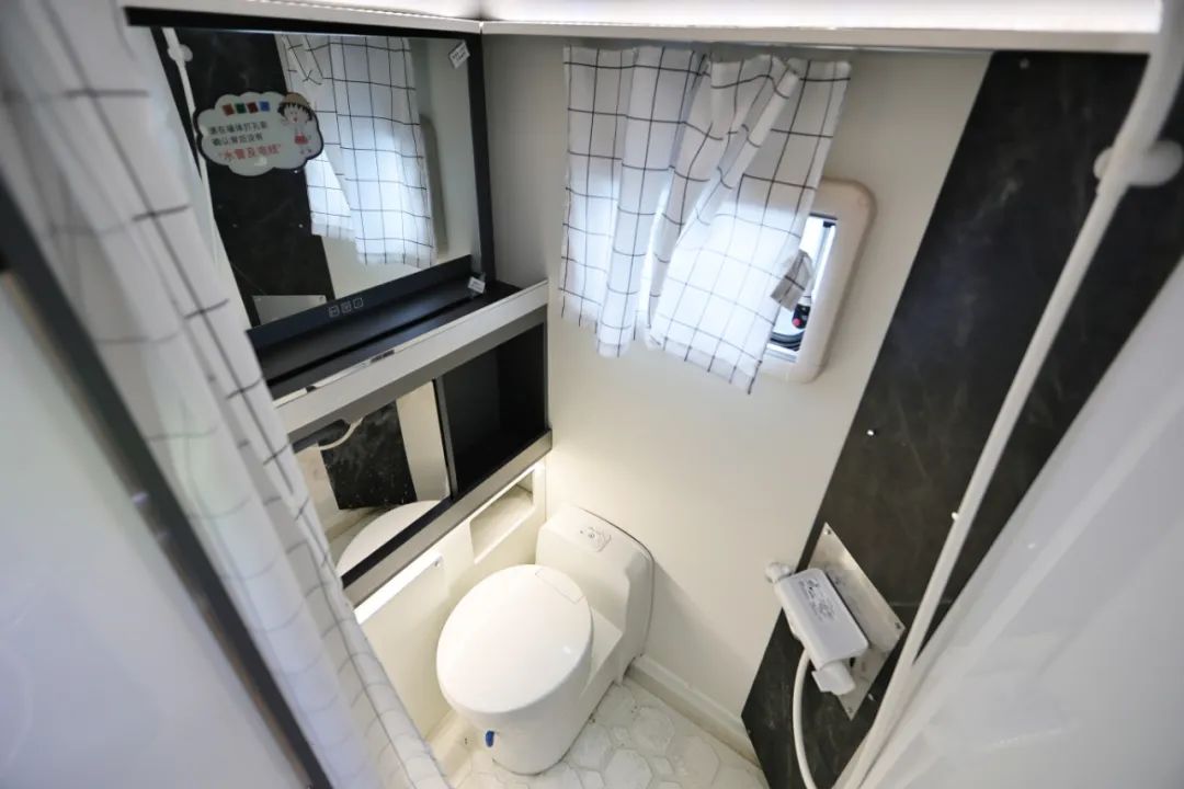 TOD智能四驅 全車越野套件，這是不是你理想的C型越野房車？