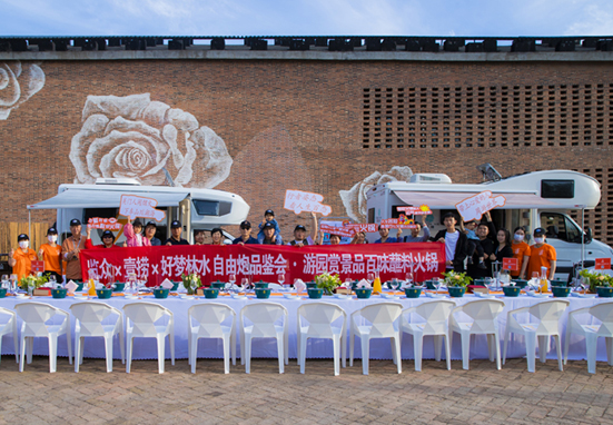 舒適房車(chē)生活，你怎么能不羨慕？