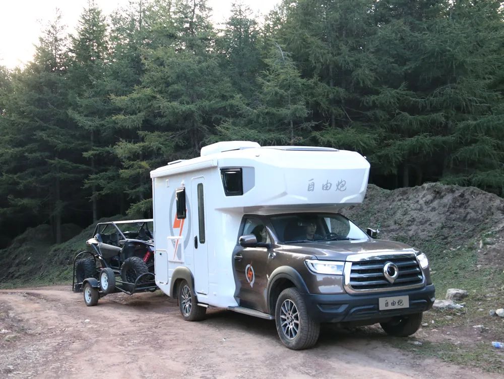 C6駕照即將到來！這款擁有牽引資質的自行式房車千萬別錯過！